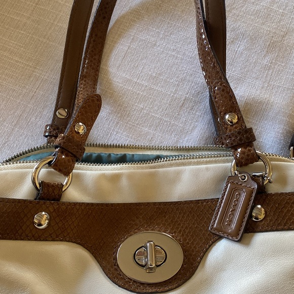 Coach bag. Cream and brown. Very good used condition - Picture 3 of 8